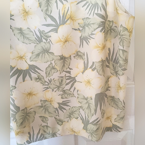 Tommy Bahama 100% Silk (2) Piece Tank Blouse XL & Wrap Skirt Size 16 Women - Picture 7 of 13